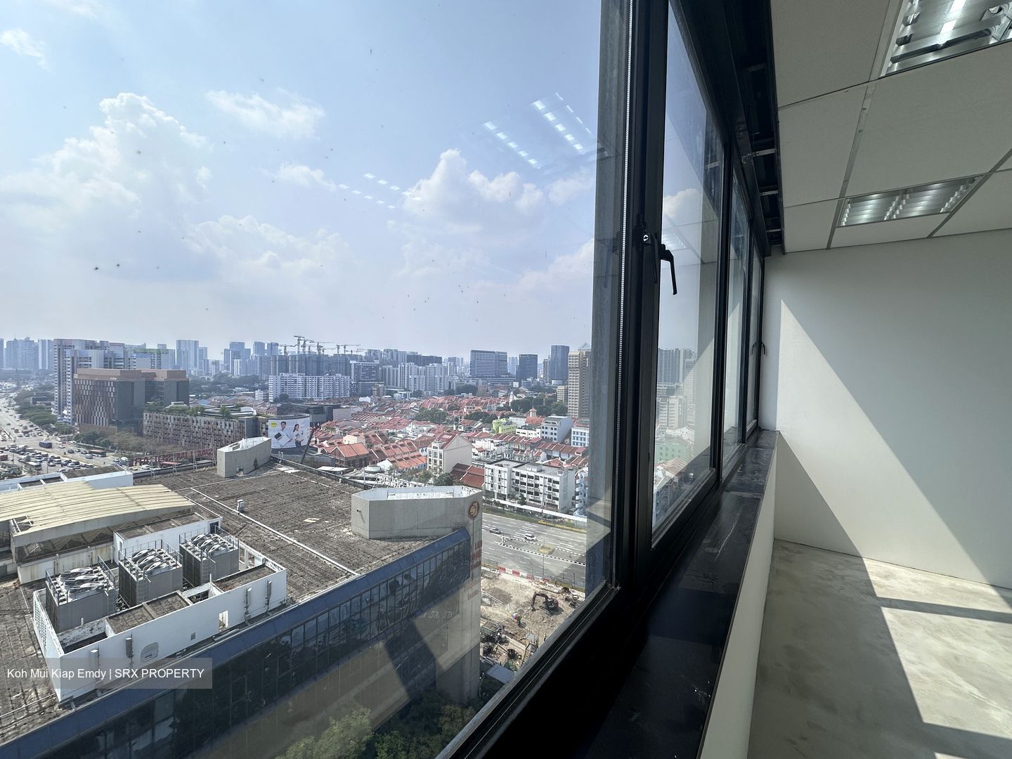 Og Albert Complex (D7), Office #611162521